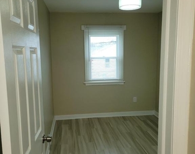 1331 Astor Street - Photo Thumbnail 28