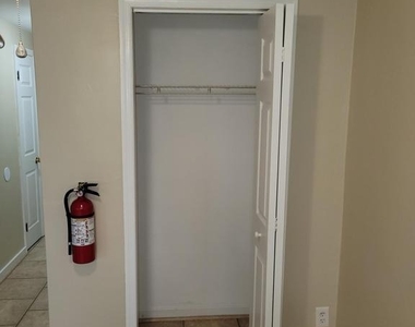 1331 Astor Street - Photo Thumbnail 18