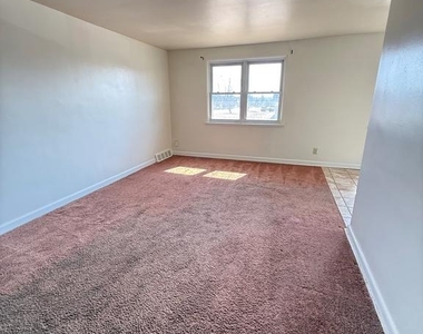 637 Hamilton Street - Photo Thumbnail 1