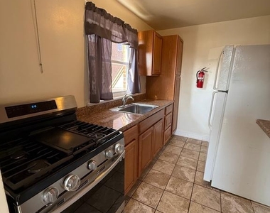 637 Hamilton Street - Photo Thumbnail 4