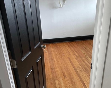 517 Morgan Avenue - Photo Thumbnail 11