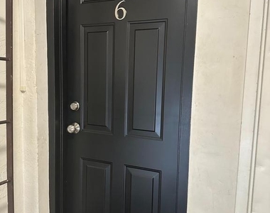 517 Morgan Avenue - Photo Thumbnail 1