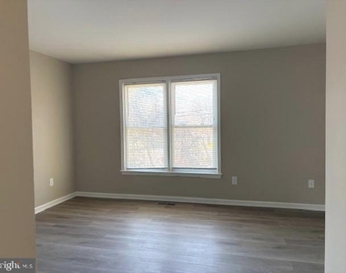 1018 Willowleaf Way - Photo Thumbnail 27