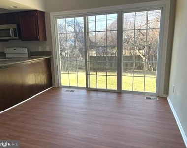 1018 Willowleaf Way - Photo Thumbnail 30