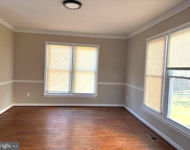 1018 Willowleaf Way - Photo Thumbnail 4