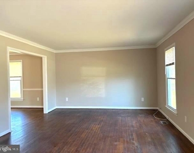 1018 Willowleaf Way - Photo Thumbnail 2