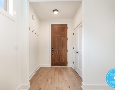 2300 Broad Street - Photo Thumbnail 3
