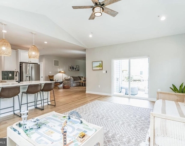 14720 Locust Court - Photo Thumbnail 7