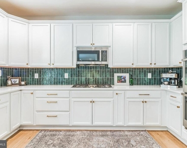 14720 Locust Court - Photo Thumbnail 9