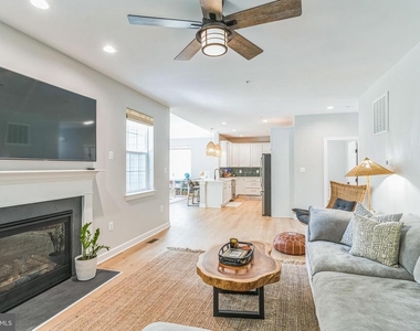 14720 Locust Court - Photo Thumbnail 4