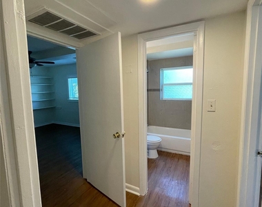 3106 Duval St - Photo Thumbnail 11