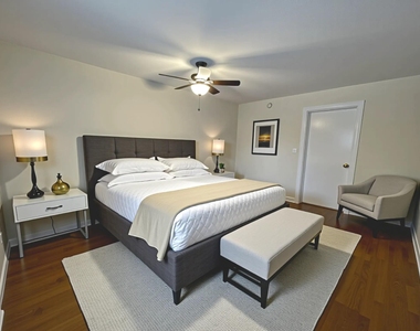 3106 Duval St - Photo Thumbnail 5