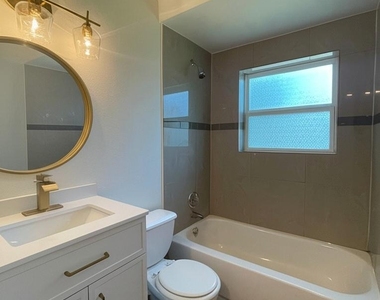 3106 Duval St - Photo Thumbnail 18