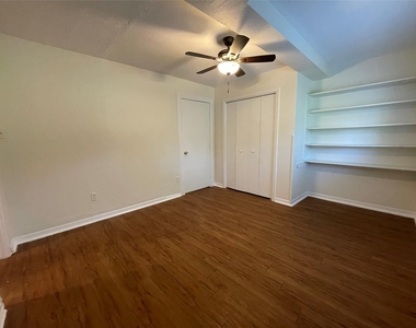 3106 Duval St - Photo Thumbnail 13