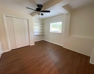 3106 Duval St - Photo Thumbnail 12