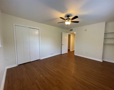 3106 Duval St - Photo Thumbnail 16