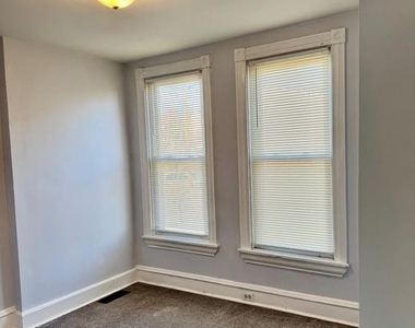 509 Vandever Avenue - Photo Thumbnail 7