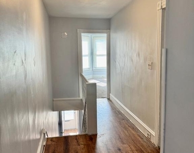 509 Vandever Avenue - Photo Thumbnail 9
