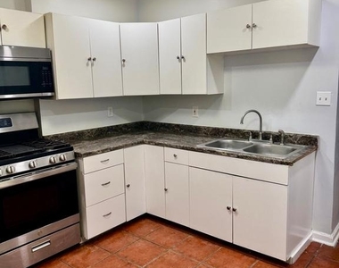 509 Vandever Avenue - Photo Thumbnail 5
