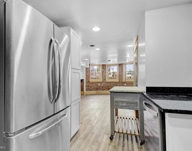 1118 Girard Street Nw - Photo Thumbnail 13