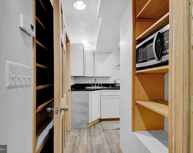 1118 Girard Street Nw - Photo Thumbnail 12