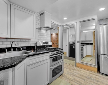 1118 Girard Street Nw - Photo Thumbnail 11
