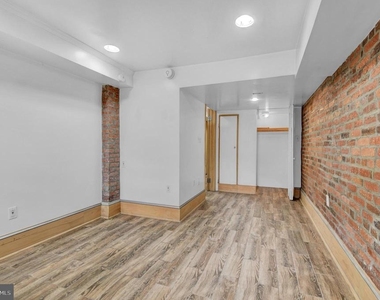 1118 Girard Street Nw - Photo Thumbnail 8