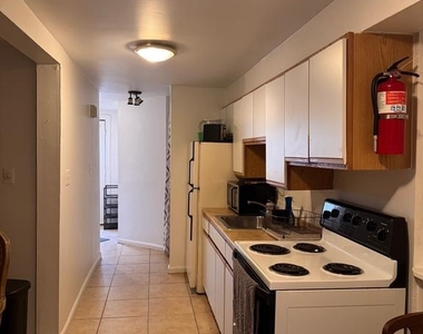 1513 Massachusetts Avenue Se - Photo Thumbnail 7