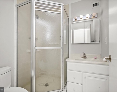4101 Cathedral Avenue Nw - Photo Thumbnail 13