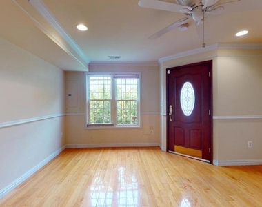 615 16th Street Ne - Photo Thumbnail 2