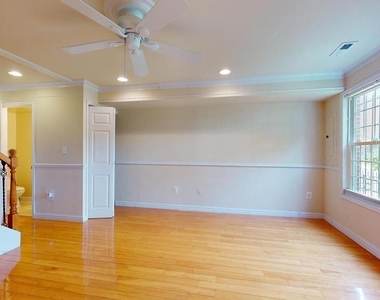 615 16th Street Ne - Photo Thumbnail 1