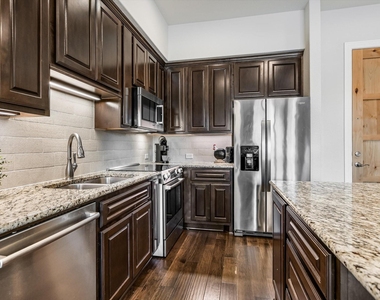 102 Bella Toscana Ave - Photo Thumbnail 5
