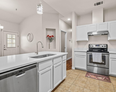 8703 Weiser Dr - Photo Thumbnail 4