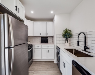 1200 E 52nd St - Photo Thumbnail 13
