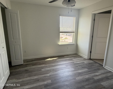 413 Rosemont Drive - Photo Thumbnail 12