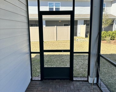 413 Rosemont Drive - Photo Thumbnail 4