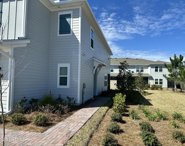 413 Rosemont Drive - Photo Thumbnail 2