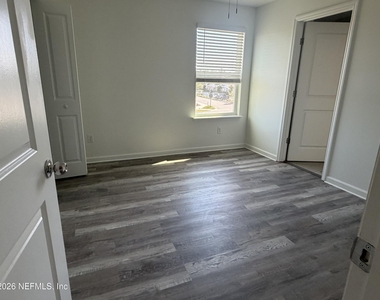 413 Rosemont Drive - Photo Thumbnail 13