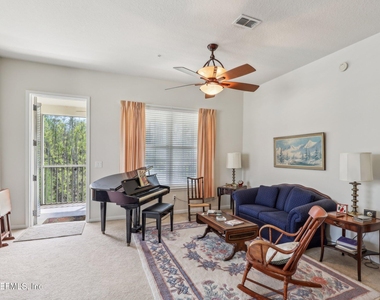 9831 Del Webb Parkway - Photo Thumbnail 5
