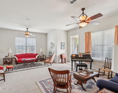 9831 Del Webb Parkway - Photo Thumbnail 6