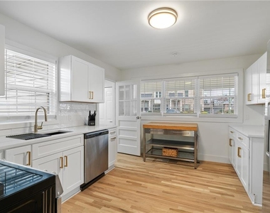 2790 Sardis Street - Photo Thumbnail 17