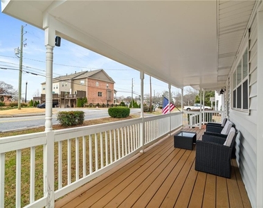 2790 Sardis Street - Photo Thumbnail 8
