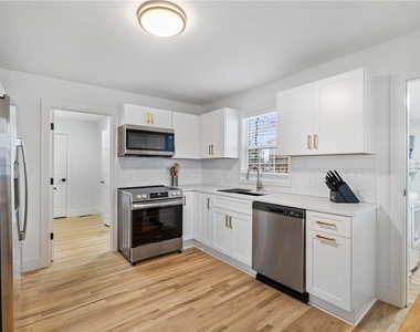 2790 Sardis Street - Photo Thumbnail 16