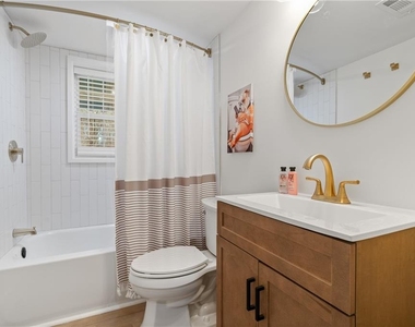 2790 Sardis Street - Photo Thumbnail 30