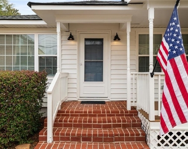 2790 Sardis Street - Photo Thumbnail 5