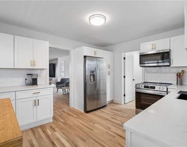2790 Sardis Street - Photo Thumbnail 18