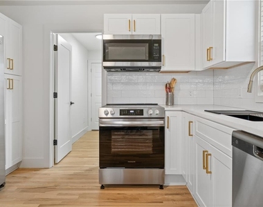 2790 Sardis Street - Photo Thumbnail 19