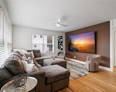 2790 Sardis Street - Photo Thumbnail 10