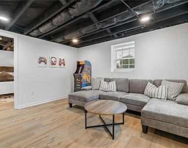 2790 Sardis Street - Photo Thumbnail 32