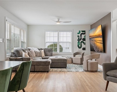 2790 Sardis Street - Photo Thumbnail 15